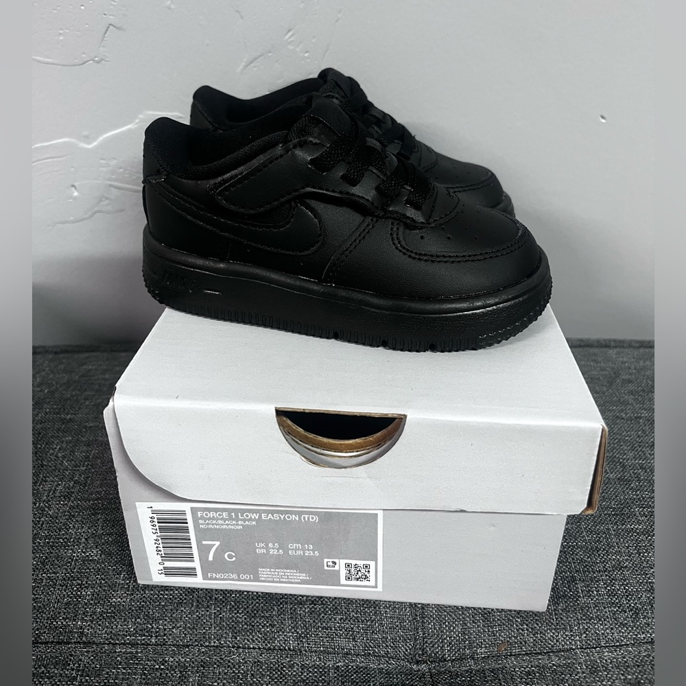 TODDLER NIKE FORCE 1 LOW EASYON BLACK- SIZE 7c